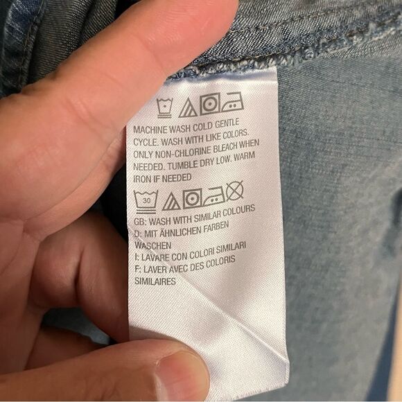 Denim & Co. Blue Denim Embroidered Floral Long Sleeve Button-Up Shirt Size XL - Picture 8 of 11